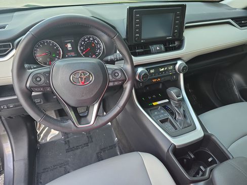 Used 2022 Toyota RAV4 XLE Premium FWD image 17
