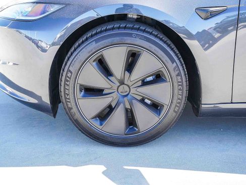 Used 2025 Tesla Model 3 Long Range image 7