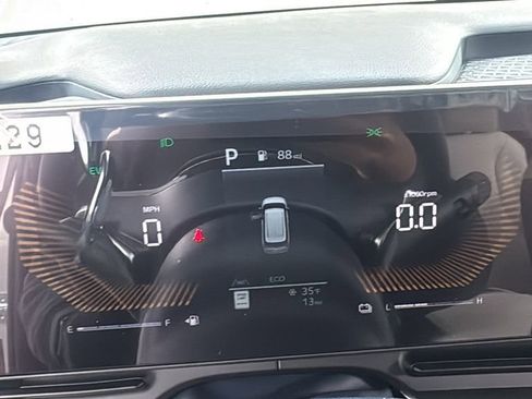 New 2026 Kia Carnival EX FWD image 22