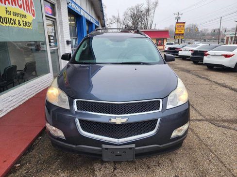 Used 2011 Chevrolet Traverse LS image 2
