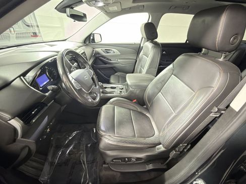 Used 2020 Chevrolet Traverse RS image 4
