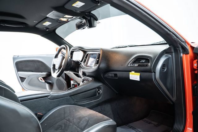 Used 2017 Dodge Challenger SRT Hellcat RWD image 29