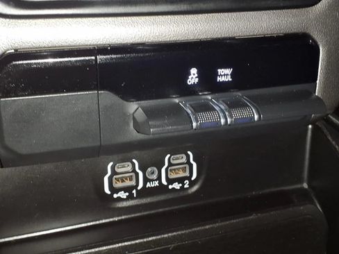 Used 2020 RAM 1500 Big Horn AWD/4WD image 19