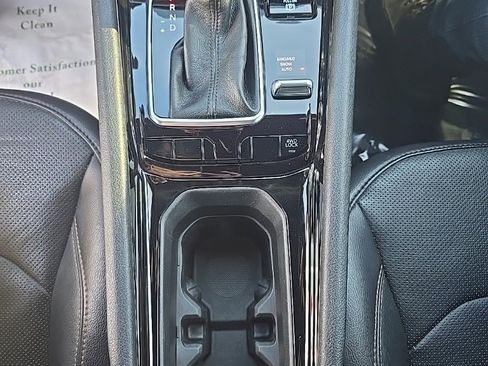 Certified 2022 Jeep Compass Limited w/ (RED) Package image 31