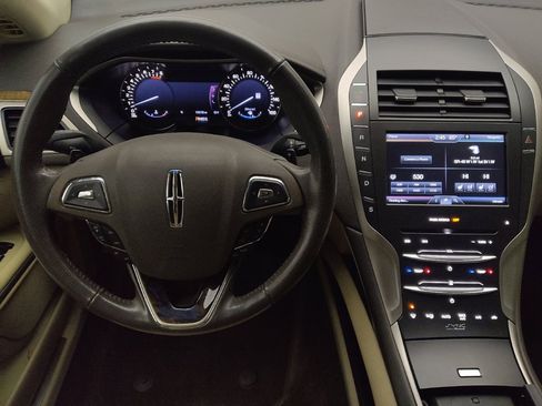 Used 2013 Lincoln MKZ image 22