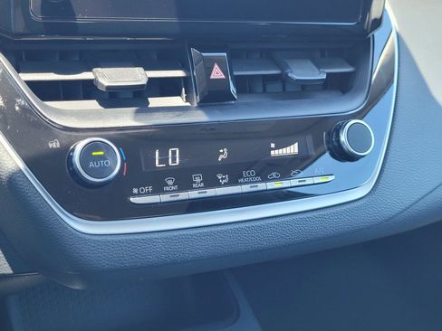 Used 2023 Toyota Corolla LE FWD image 15