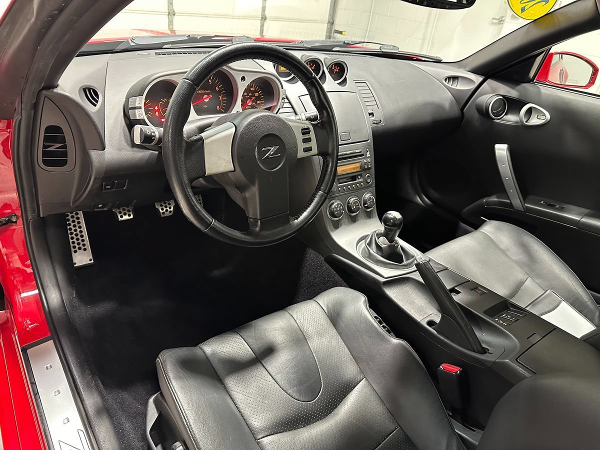 Used 2003 Nissan 350Z Touring RWD image 23