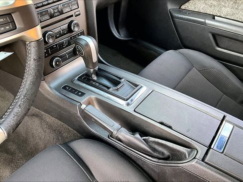 Used 2014 Ford Mustang GT image 13