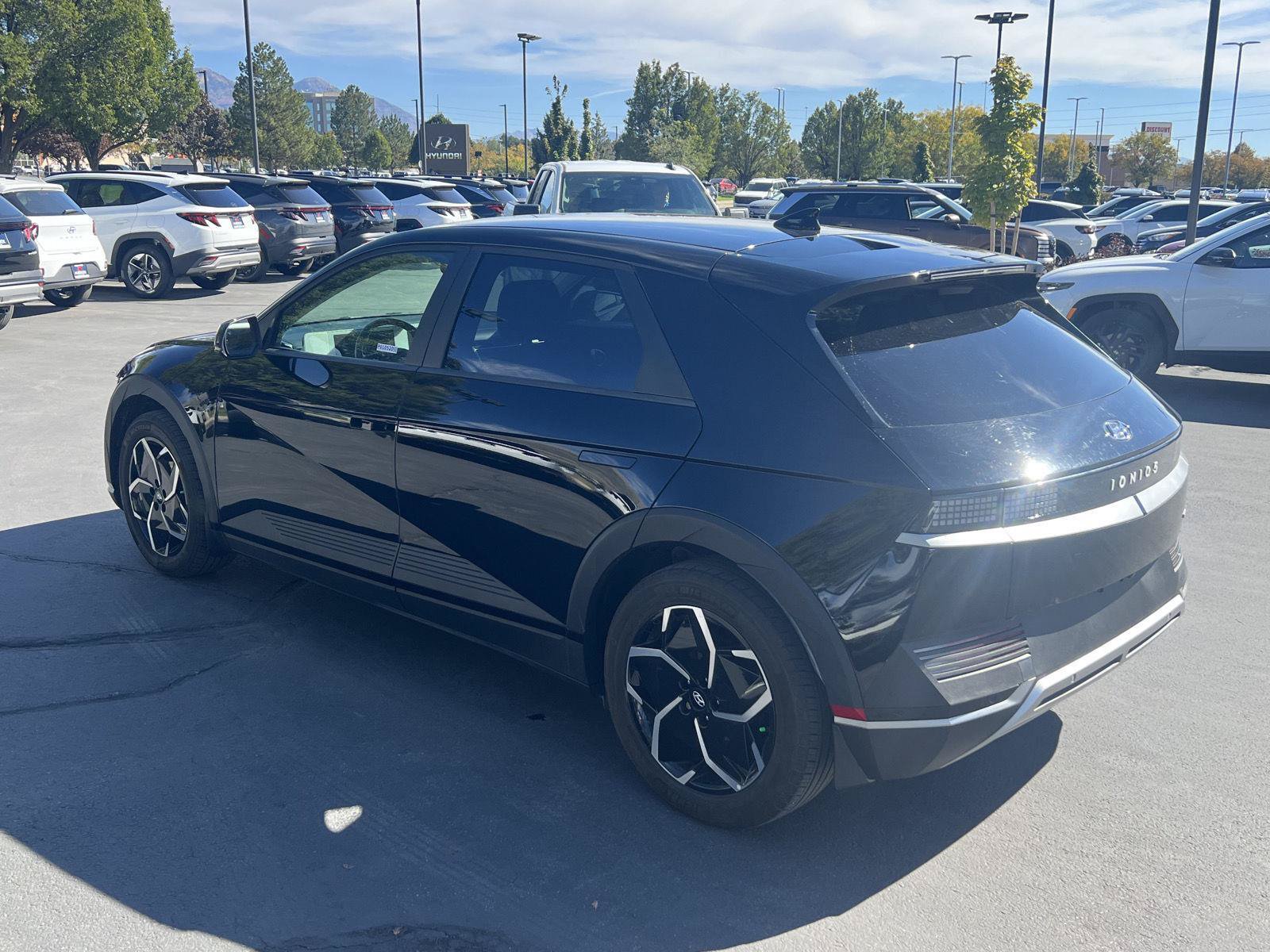 Used 2024 Hyundai Ioniq 5 SEL AWD/4WD image 17