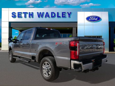 Certified 2025 Ford F250 Lariat w/ FX4 Off-Road Package image 7