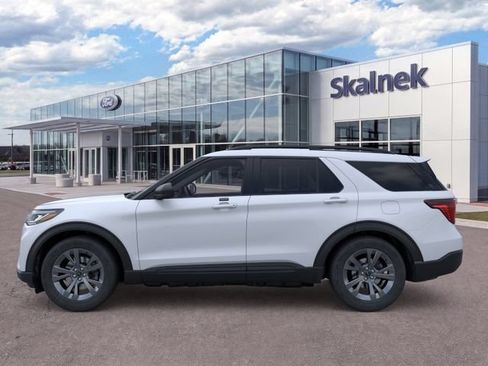 New 2026 Ford Explorer Active w/ Active Comfort Package AWD/4WD image 3