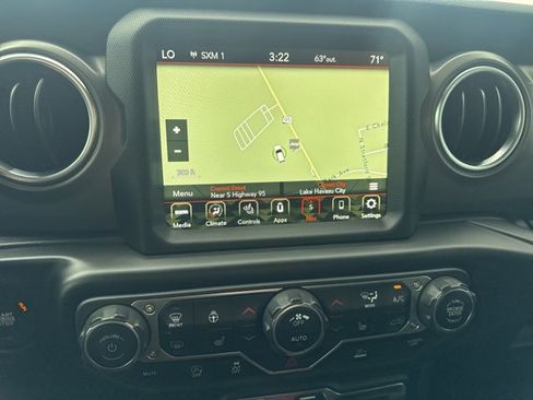 Certified 2022 Jeep Gladiator Rubicon w/ Cold Weather Group image 24