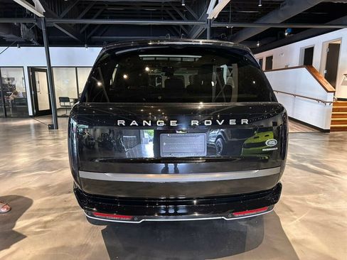 Used 2023 Land Rover Range Rover SE AWD/4WD image 4