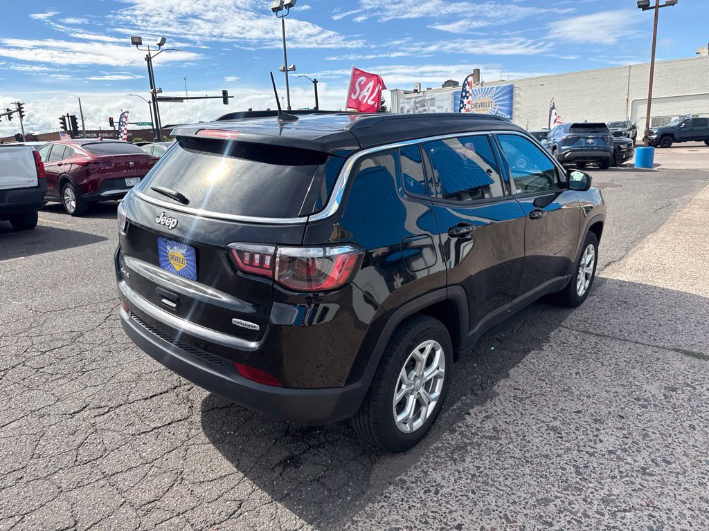 Used 2024 Jeep Compass Latitude AWD/4WD image 10