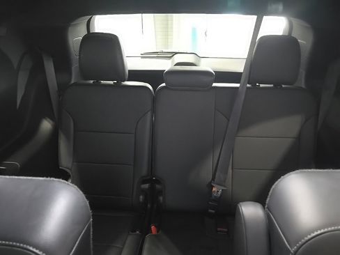 Used 2025 Buick Enclave Preferred image 20