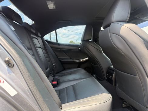 Used 2015 Lexus IS 250 w/ F-Sport Package RWD image 32