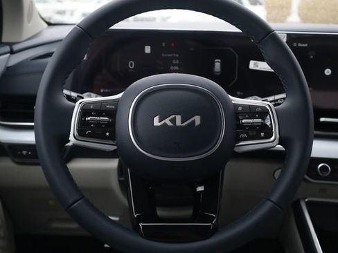 New 2026 Kia Carnival SX image 12