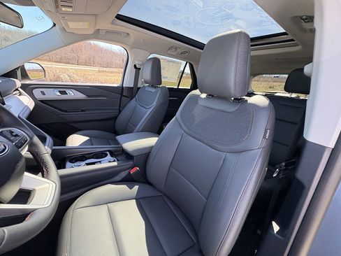 New 2026 Ford Explorer Active w/ Active Comfort Package image 34