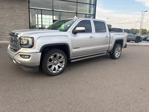 Used 2018 GMC Sierra 1500 Denali w/ Denali Ultimate Package AWD/4WD image 3