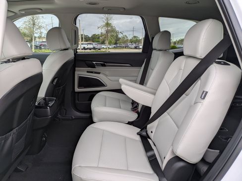 New 2025 Kia Telluride S image 17