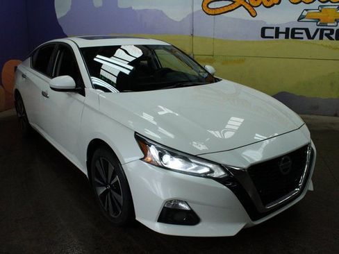 Used 2020 Nissan Altima 2.5 SV image 4
