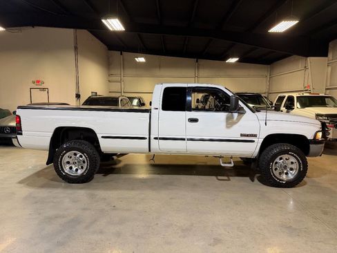 Used 1998 Dodge Ram 2500 Truck 4x4 Quad Cab image 56