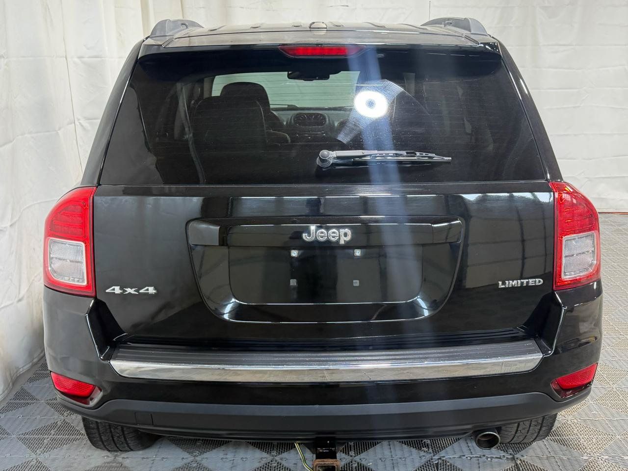 Used 2012 Jeep Compass Limited w/ Sun/Sound Group AWD/4WD image 8