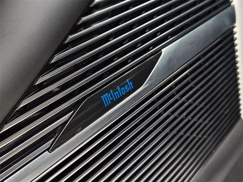 Used 2024 Jeep Grand Wagoneer L Series III image 14