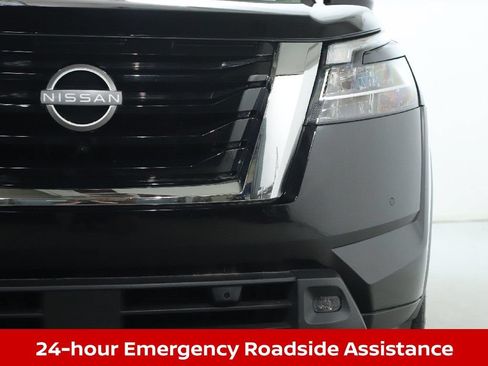 Certified 2023 Nissan Pathfinder SL w/ SL Premium Package AWD/4WD image 10