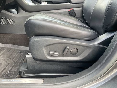 Used 2020 Ford Edge Titanium w/ Equipment Group 301A FWD image 21