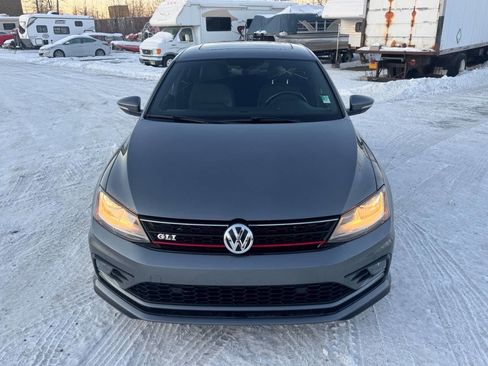 Used 2017 Volkswagen Jetta GLI image 8