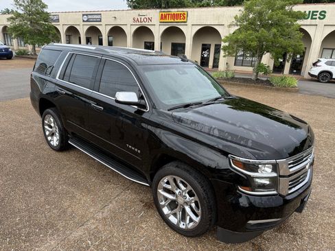 Used 2017 Chevrolet Tahoe Premier AWD/4WD image 3