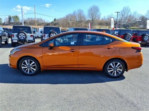 Used 2020 Nissan Versa SV image 11