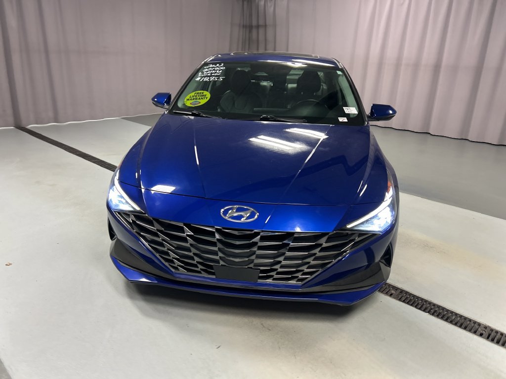 Used 2022 Hyundai Elantra Limited w/ Winter Weather Package FWD image 2