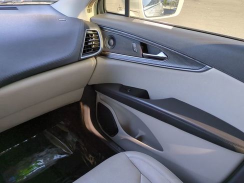 Used 2020 Lincoln Nautilus Reserve image 16