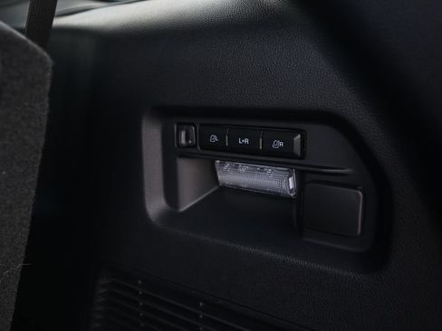 Certified 2025 Ford Explorer ST AWD/4WD image 18