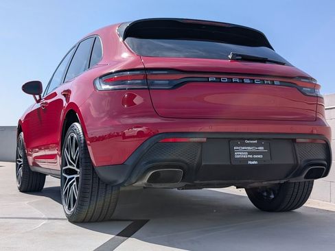 Certified 2024 Porsche Macan AWD/4WD image 3