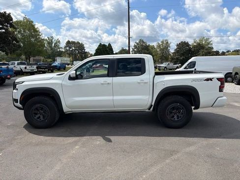 Used 2026 Nissan Frontier PRO-4X AWD/4WD image 7
