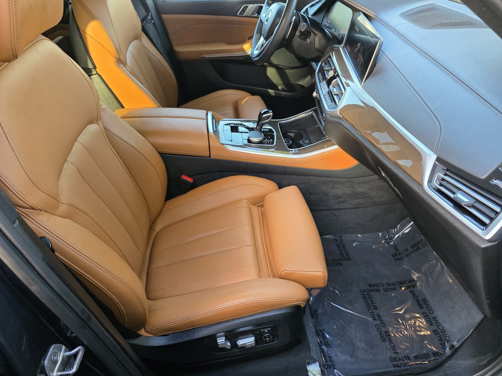 Used 2022 BMW X5 xDrive40i w/ Luxury Seating Package AWD/4WD image 3
