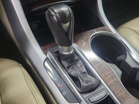 Used 2018 Acura TLX FWD image 31