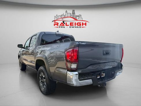 Used 2019 Toyota Tacoma TRD Off-Road image 7