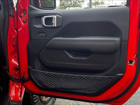 Certified 2023 Jeep Wrangler Unlimited Rubicon 392 w/ Trailer Tow Package image 20