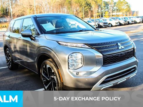 Used 2024 Mitsubishi Outlander SE image 4