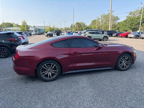 Used 2016 Ford Mustang Coupe RWD image 4