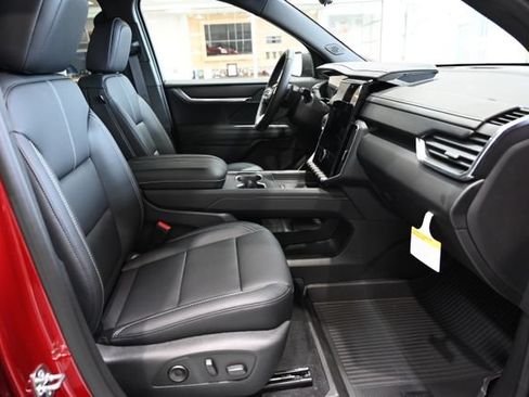 New 2026 GMC Acadia Elevation w/ Black Edition FWD image 11