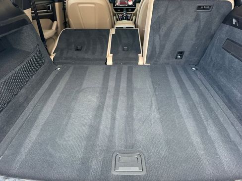 Certified 2023 Porsche Cayenne AWD/4WD image 15