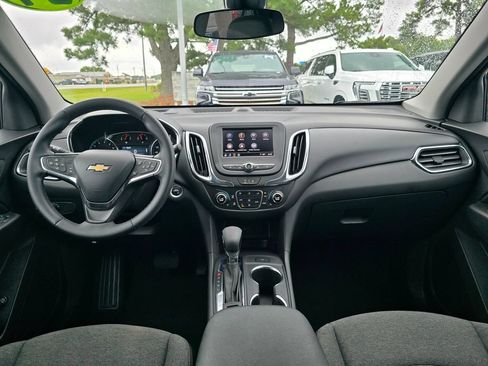 Used 2024 Chevrolet Equinox LT FWD image 12