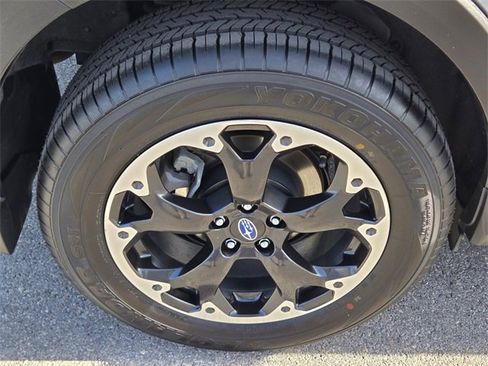Used 2023 Subaru Crosstrek 2.0i Premium image 10
