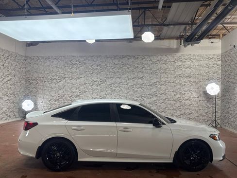 Used 2025 Honda Civic Sport image 8