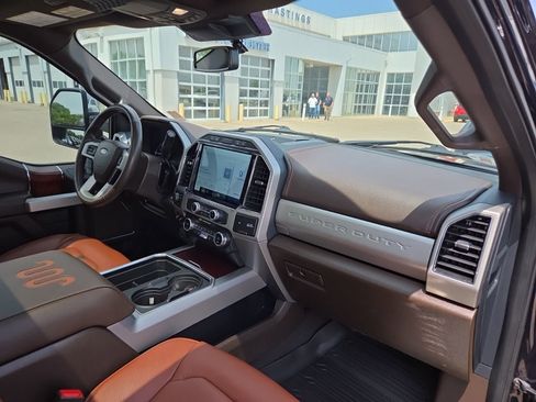 Used 2022 Ford F250 King Ranch w/ King Ranch Ultimate Package AWD/4WD image 31